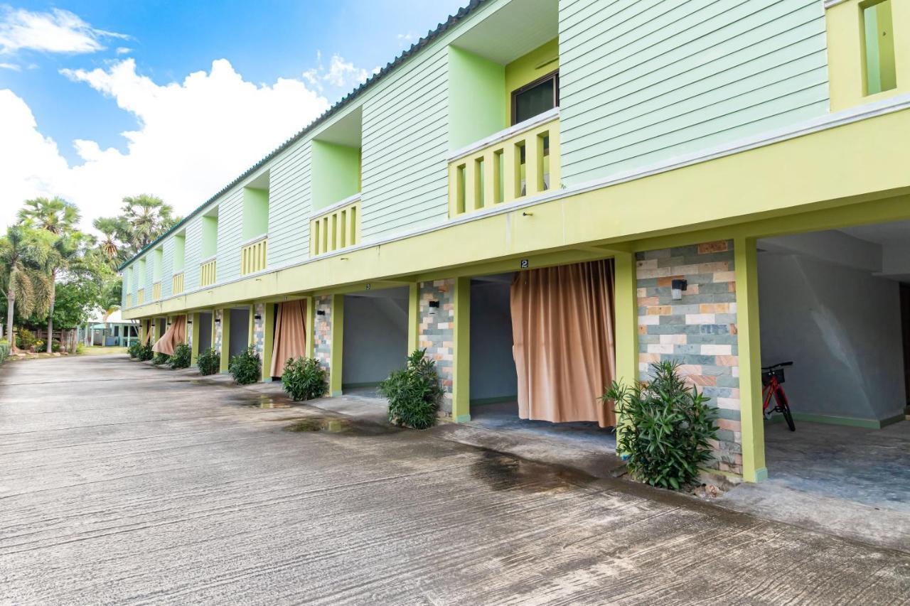 Khum Suk Resort Songkhla Bagian luar foto